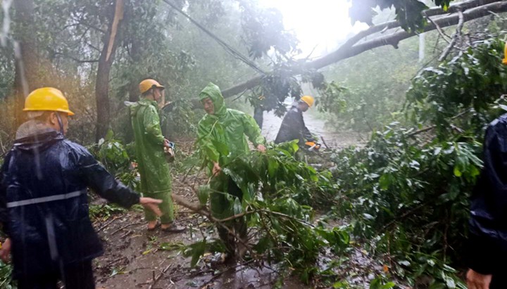 漳州多地受災(zāi) 各地積極行動及時巡查處置