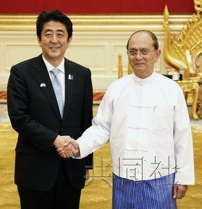 安倍會(huì)晤吳登盛 或?qū)⑿济獬挼橥锨穫鶆?wù)(圖)