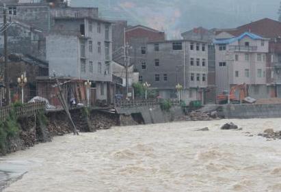 福建周寧縣普降暴雨 鄉(xiāng)鎮(zhèn)24小時過程雨量最高達(dá)200毫米