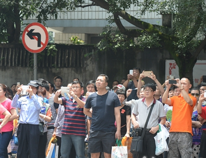 全國(guó)高考人換一茬又一茬 考“事”總是如此熟悉