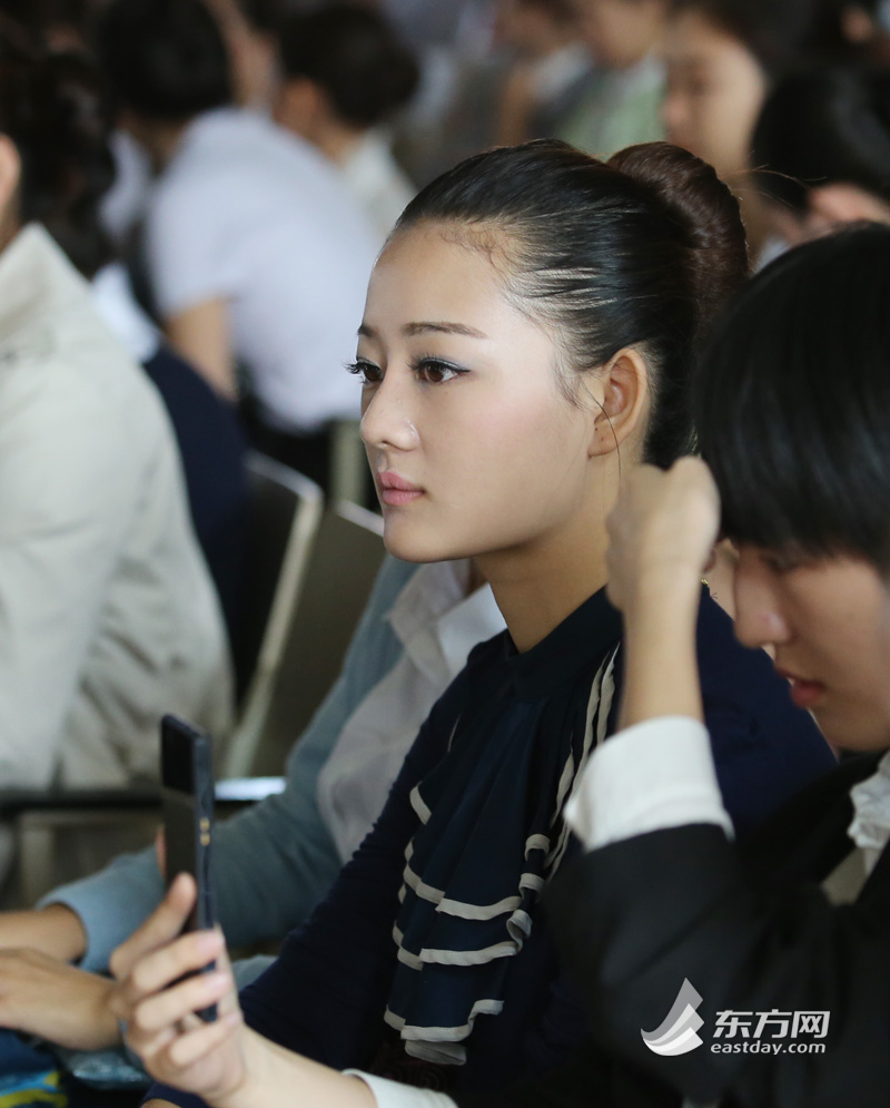 東航2015空姐招聘現場美女云集